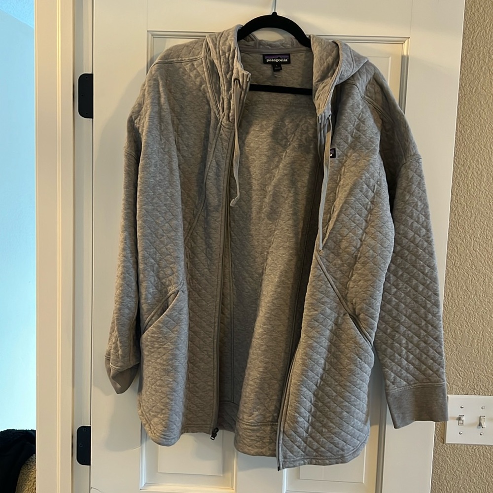 Patagonia quilted hooded jacket